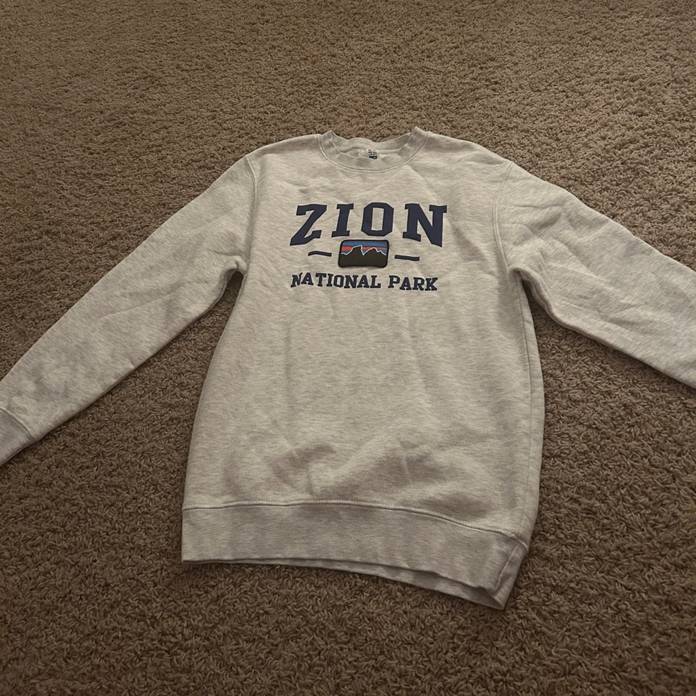 Zion Crewneck.